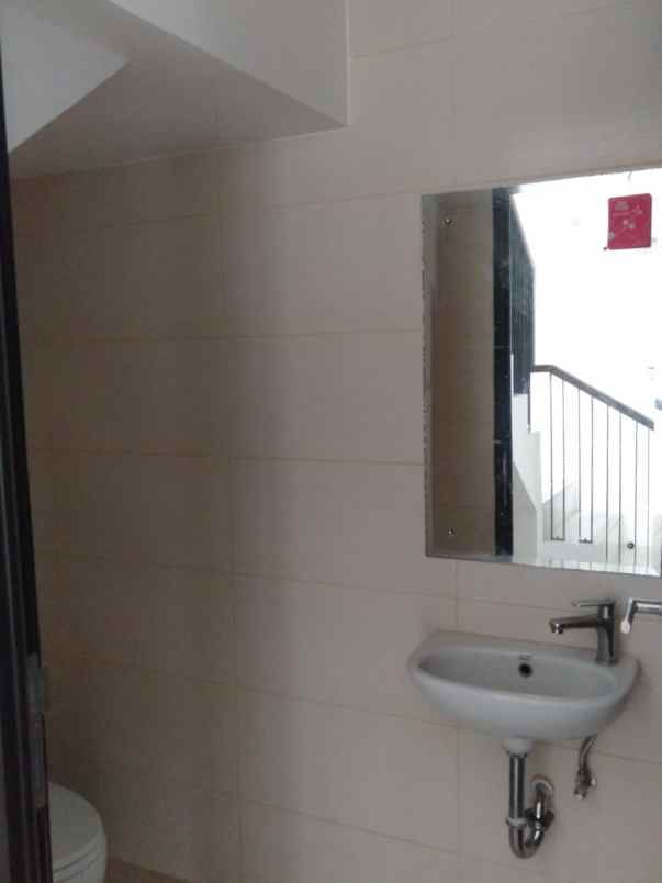 disewakan rumah cluster mahakam jakarta