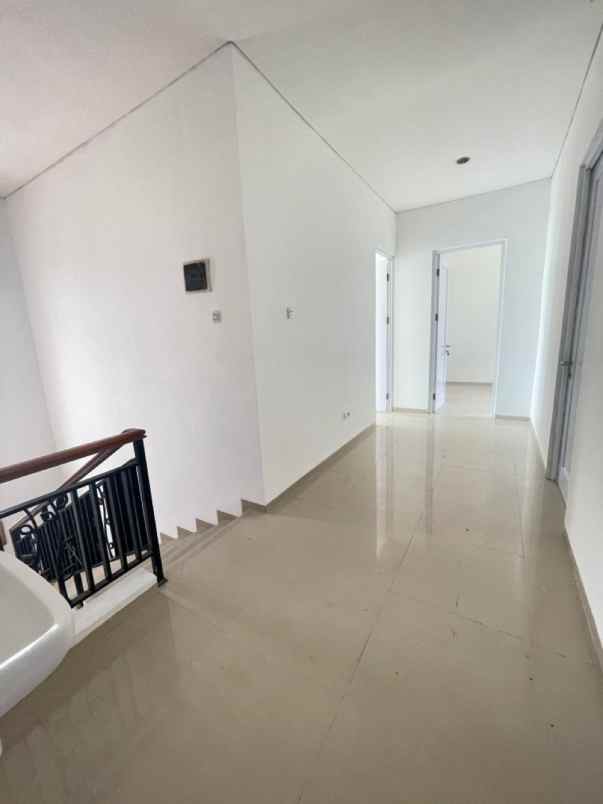 disewakan rumah cluster regina metland