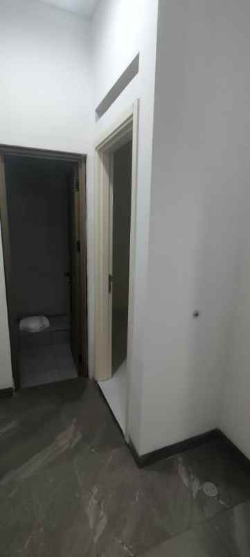 disewakan rumah karang tengah