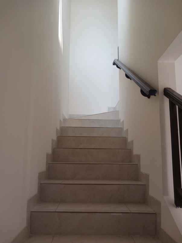 disewakan rumah lavon swan city cluster