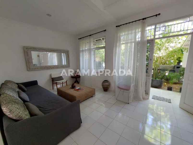 disewakan rumah modern minimalis jimbaran 3 kamar