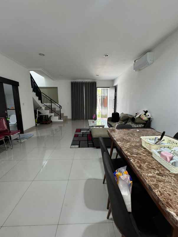 disewakan rumah pik 2