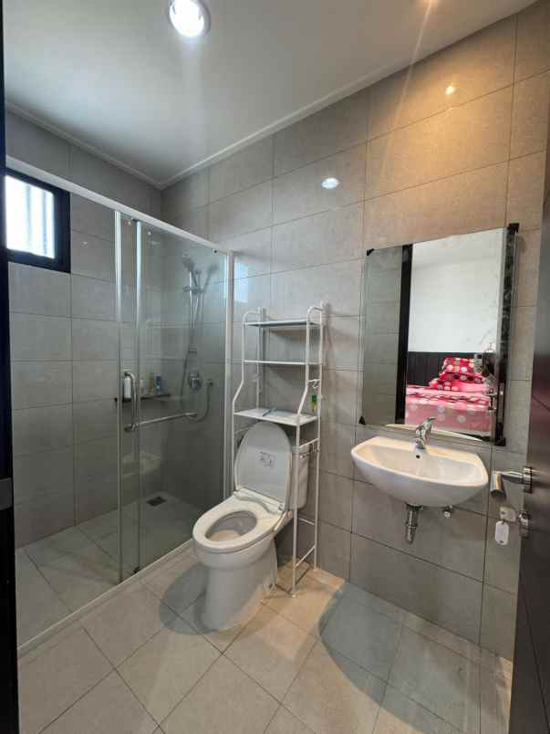 disewakan rumah pik 2