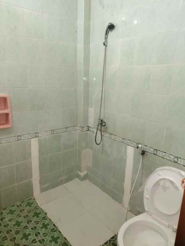 disewakan rumah simokerto