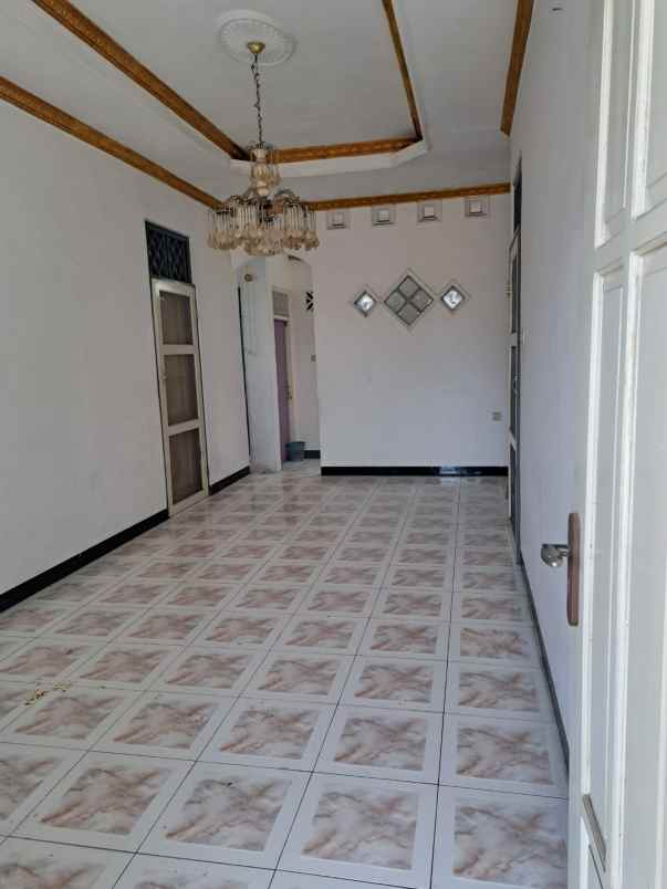 disewakan rumah sumurboto