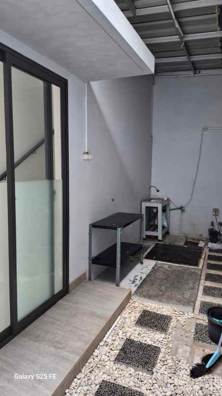 disewakan rumah wisteria metland menteng