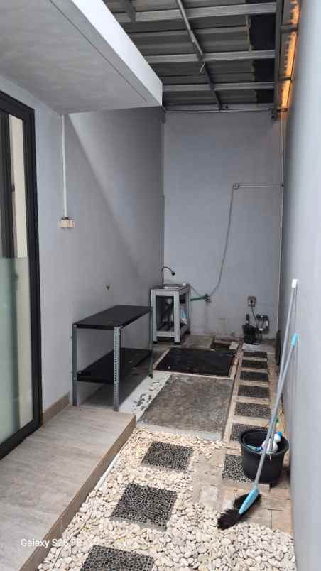 disewakan rumah wisteria metland menteng