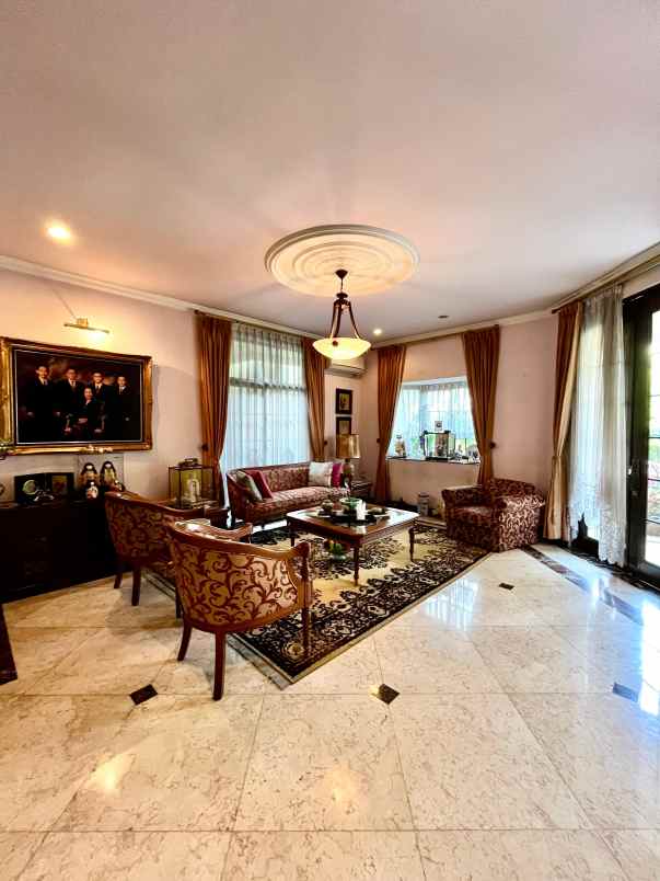 exclusive listing rumah modern 500 m jakarta selatan