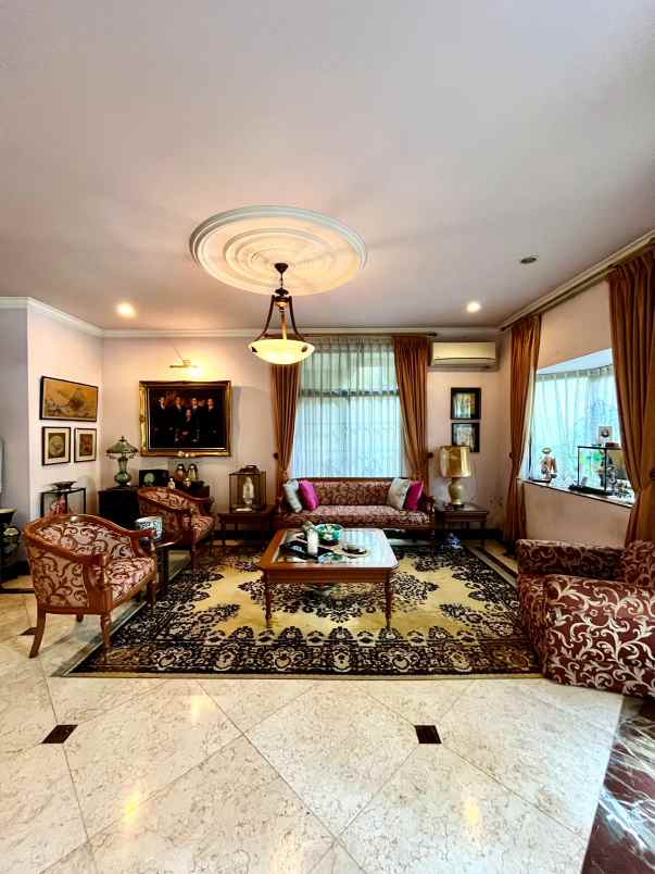 exclusive listing rumah modern 500 m jakarta selatan