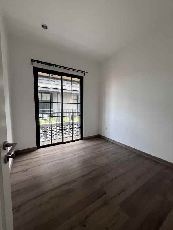 for sale european style townhouse at cipete