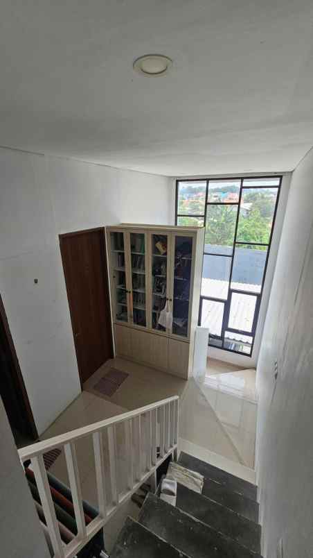 jual rumah cluster 3 lantai di pisangan ciputat