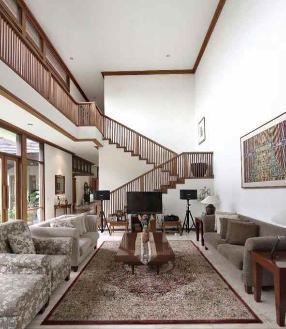 jual rumah di jalan utama dago bandung