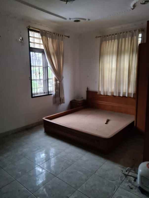 jual rumah taman palem lestari jak bar