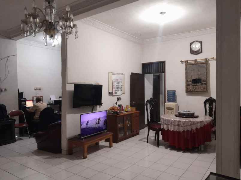 lokasi strategis rumah 2 lantai di duren sawit jaktim