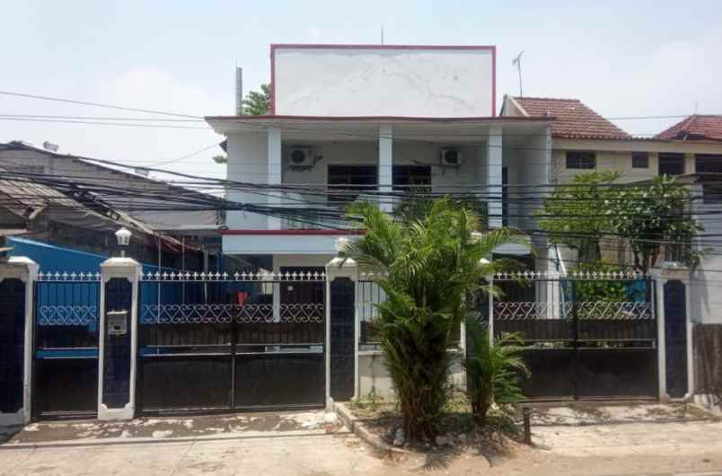 lokasi strategis rumah 2 lantai di duren sawit jaktim