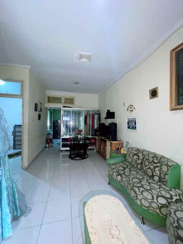 over kredit 180juta rumah maharaja depok sawangan