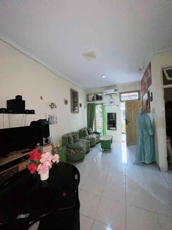 over kredit 180juta rumah maharaja depok sawangan