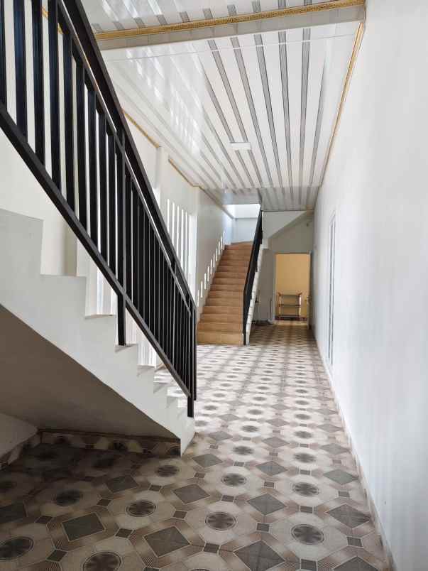 ruang usaha resto aktif dekat summarecon bekasi