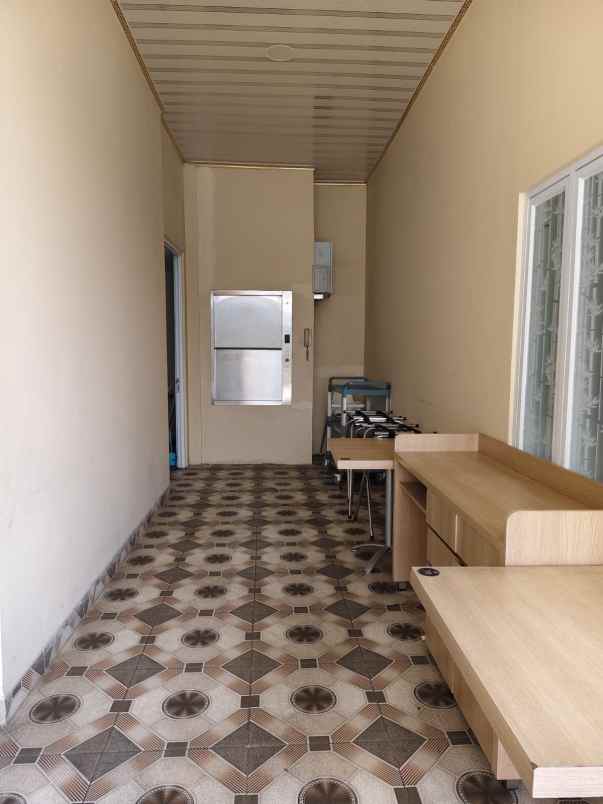 ruang usaha resto aktif dekat summarecon bekasi