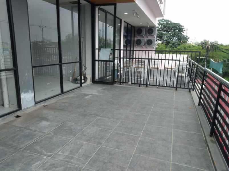 ruko dijual pinggir jalan raya karang tengah tangerang