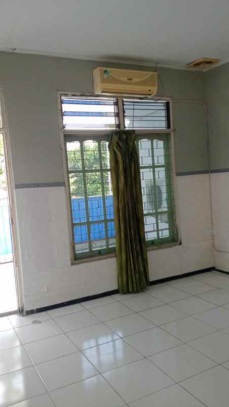 ruko karang empat besar