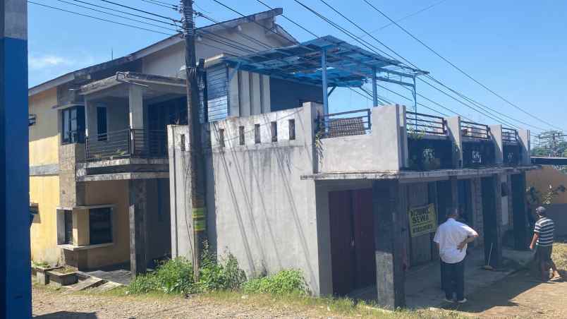 ruko lokasi depan jalan besar daerah cangkiran ungaran