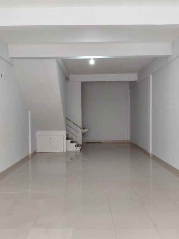 ruko patos pakuwon city 2 lantai siap huni