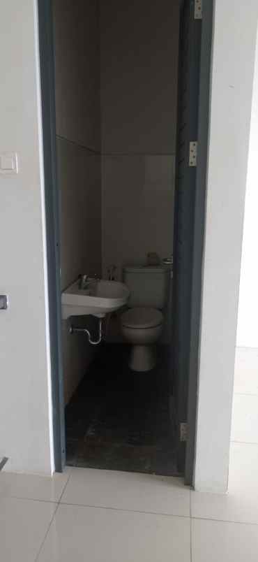 ruko springville rungkut siap pakai