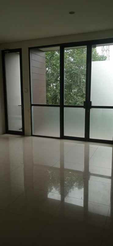 ruko springville rungkut siap pakai