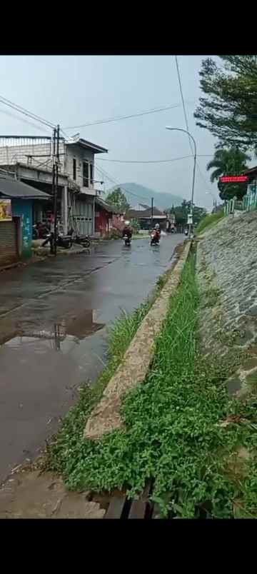ruko warung nasi pinggir jalan ramai
