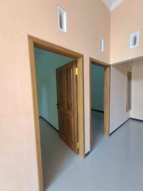 rumah 1 lantai dekat bandara abd saleh