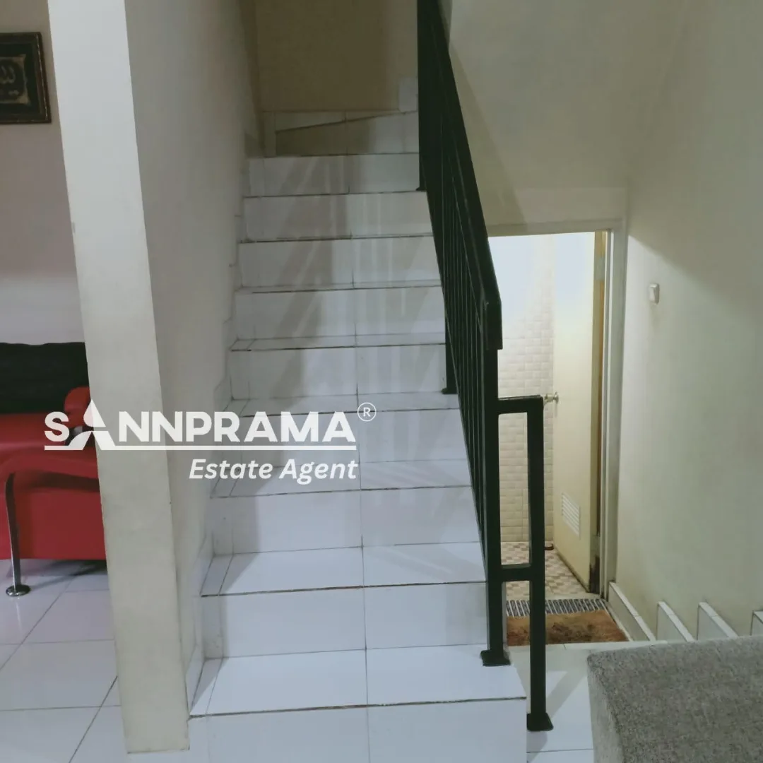 rumah 2 lantai dekat pusat kota depok