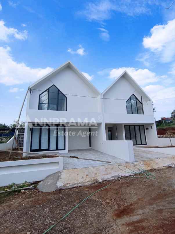 rumah 2 lantai full furnished depok