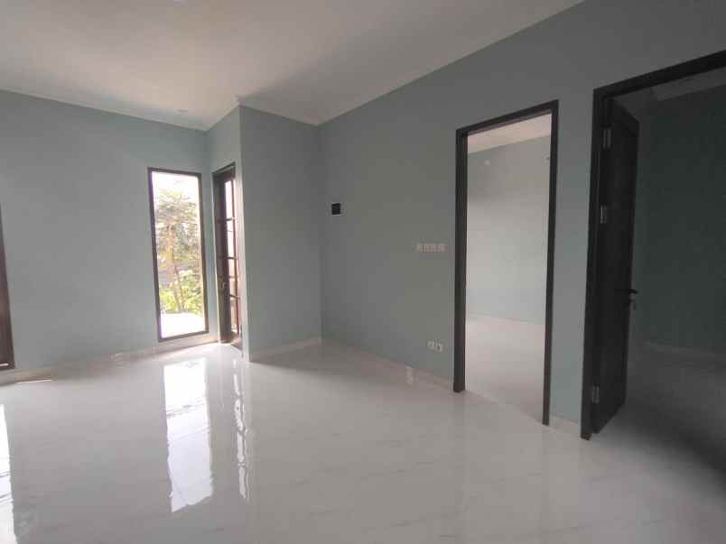 rumah 2 lantai minimalis mampang