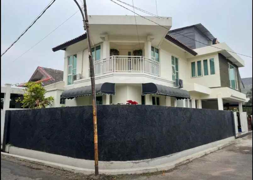 rumah 2 lantai siap huni dekat batununggal bandung