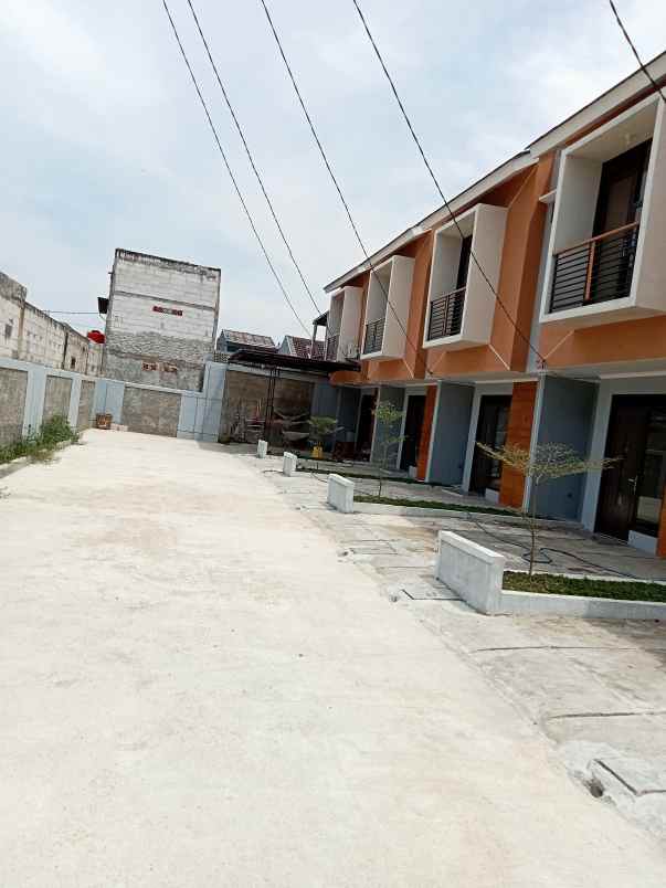 rumah 2 lantai tanpa dp di harapan indah bekasi