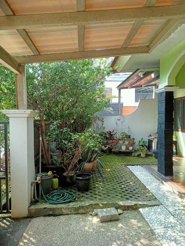 rumah 2lt cash kpr dalam perumahan puri mas depok
