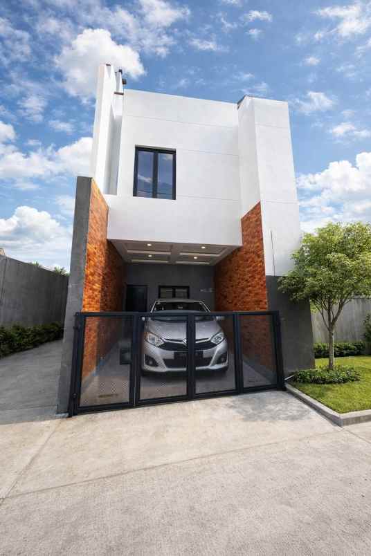 rumah 3lt dekat rsud matraman utan kayu jakarta timur