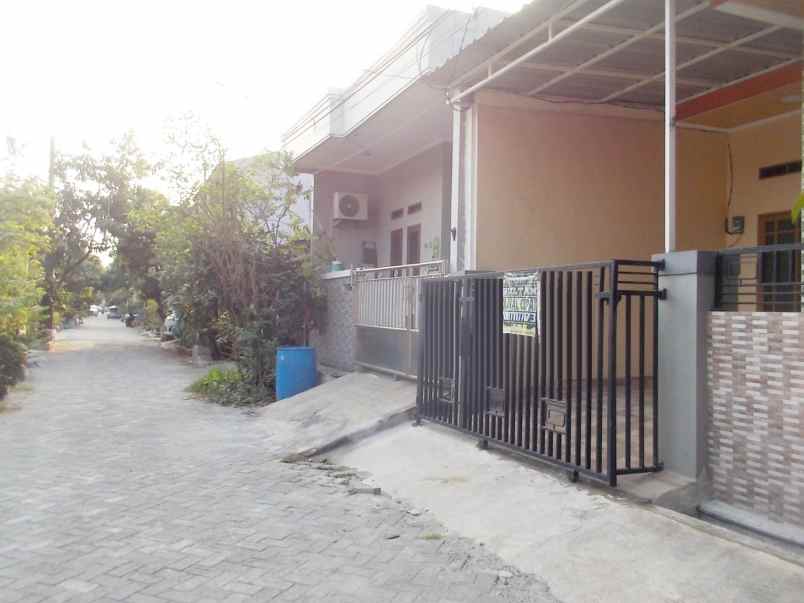 rumah abu2 harga kelabu pas di saku