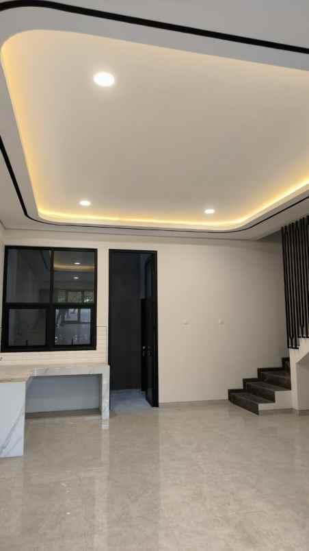 rumah baru gress 2 m an area manyar surabaya timur