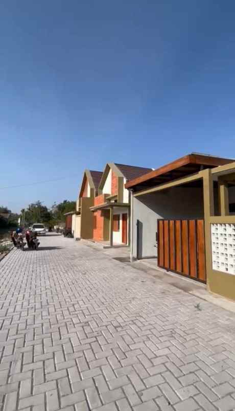 rumah baru ready desain unik di ngemplak boti kts