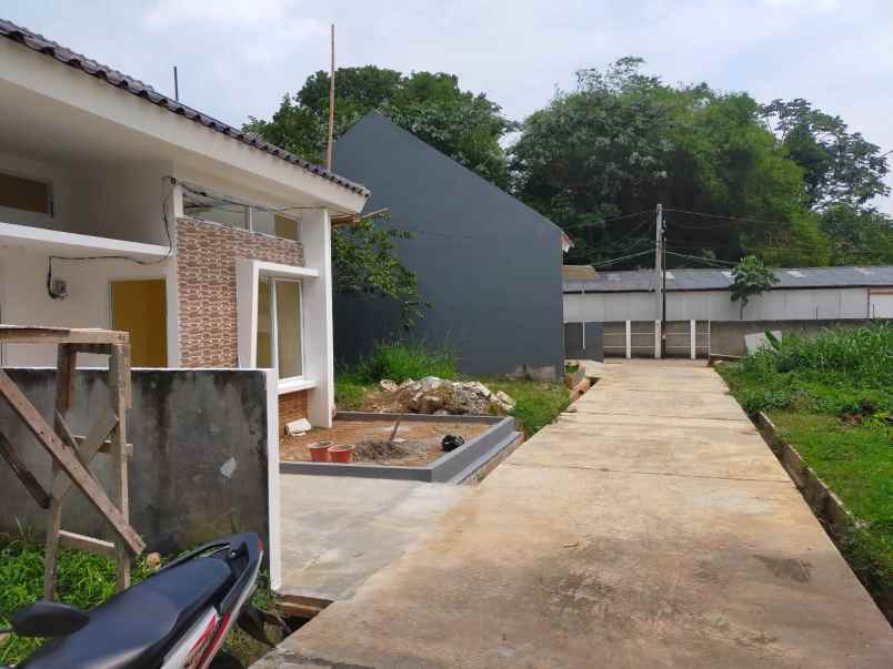 rumah bu di azzura residence