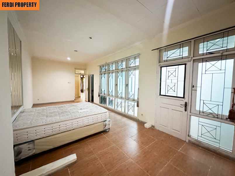 rumah cantik mewah 2 lantai raffles hills cibubur