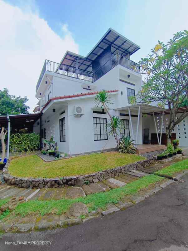 rumah cantik siap huni di sektor 9 bintaro