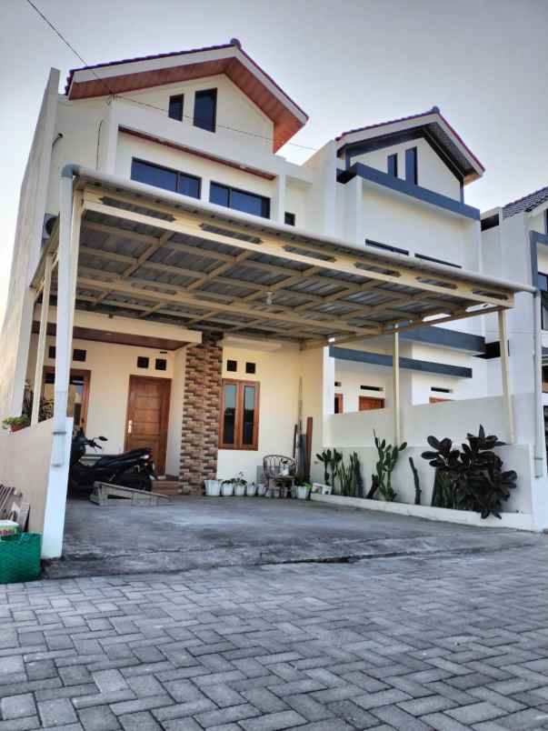 rumah cluster 2 lt di kartasura dekat kampus