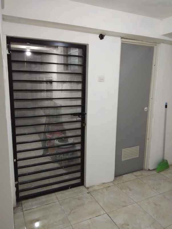 rumah daerah ngagel atap gavalum pbb lengkap