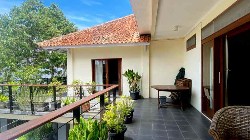 rumah dago view city hutan udara sejuk bandung utara