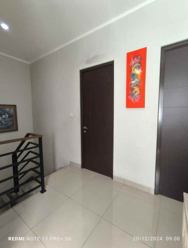 rumah dekat mall cluster burgundy summarecon bekasi