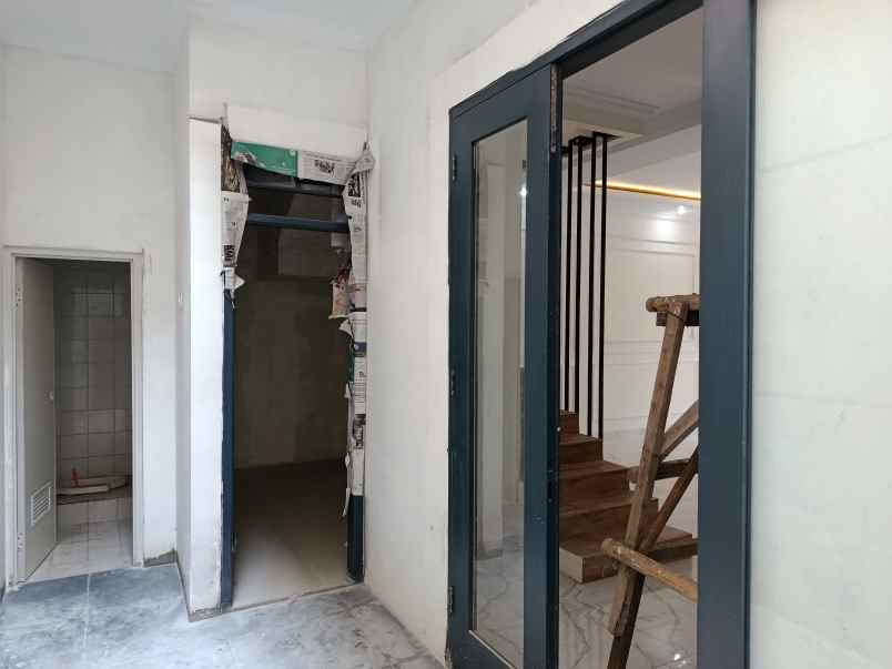 rumah di cinere cirendeu tangerang selatan