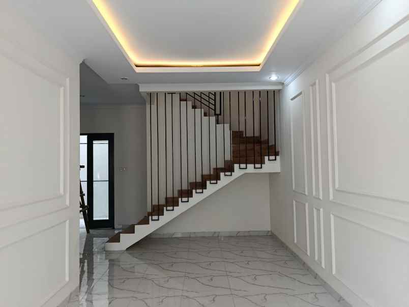 rumah di cinere cirendeu tangerang selatan